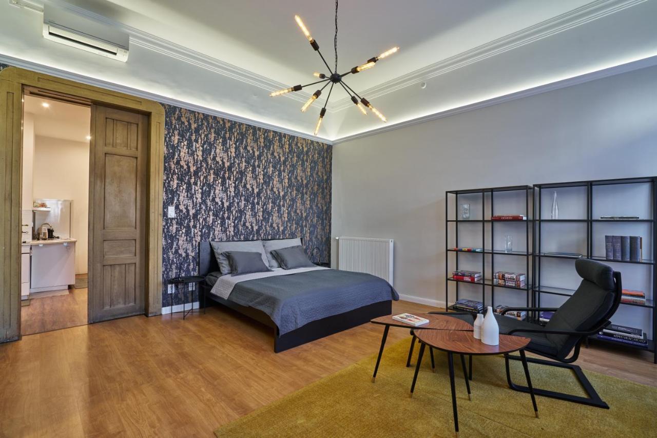 Nanirol Apartment At Gellert Bath Budapest Eksteriør billede