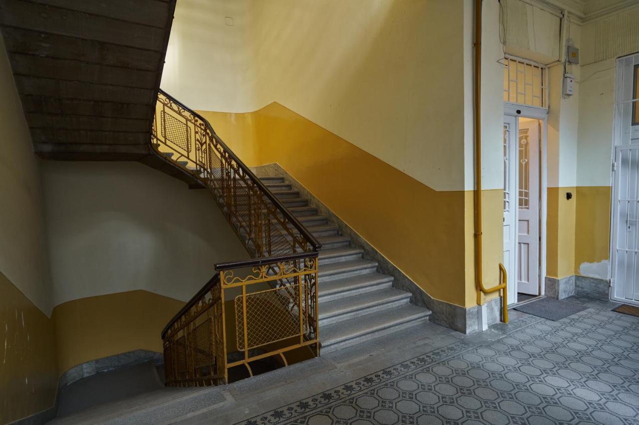 Nanirol Apartment At Gellert Bath Budapest Eksteriør billede